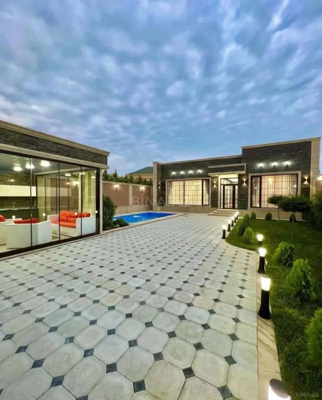 Kirayə verilir 4 otaqlı həyət evi 180 m²