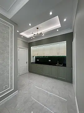 Satılır 4 otaqlı mənzil 180 m²