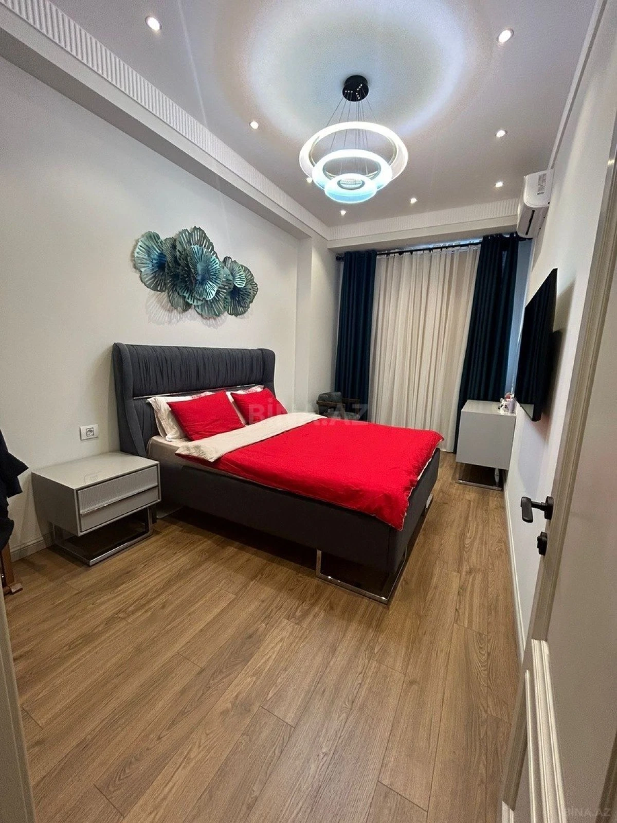 Satılır 2 otaqlı mənzil 85 m²