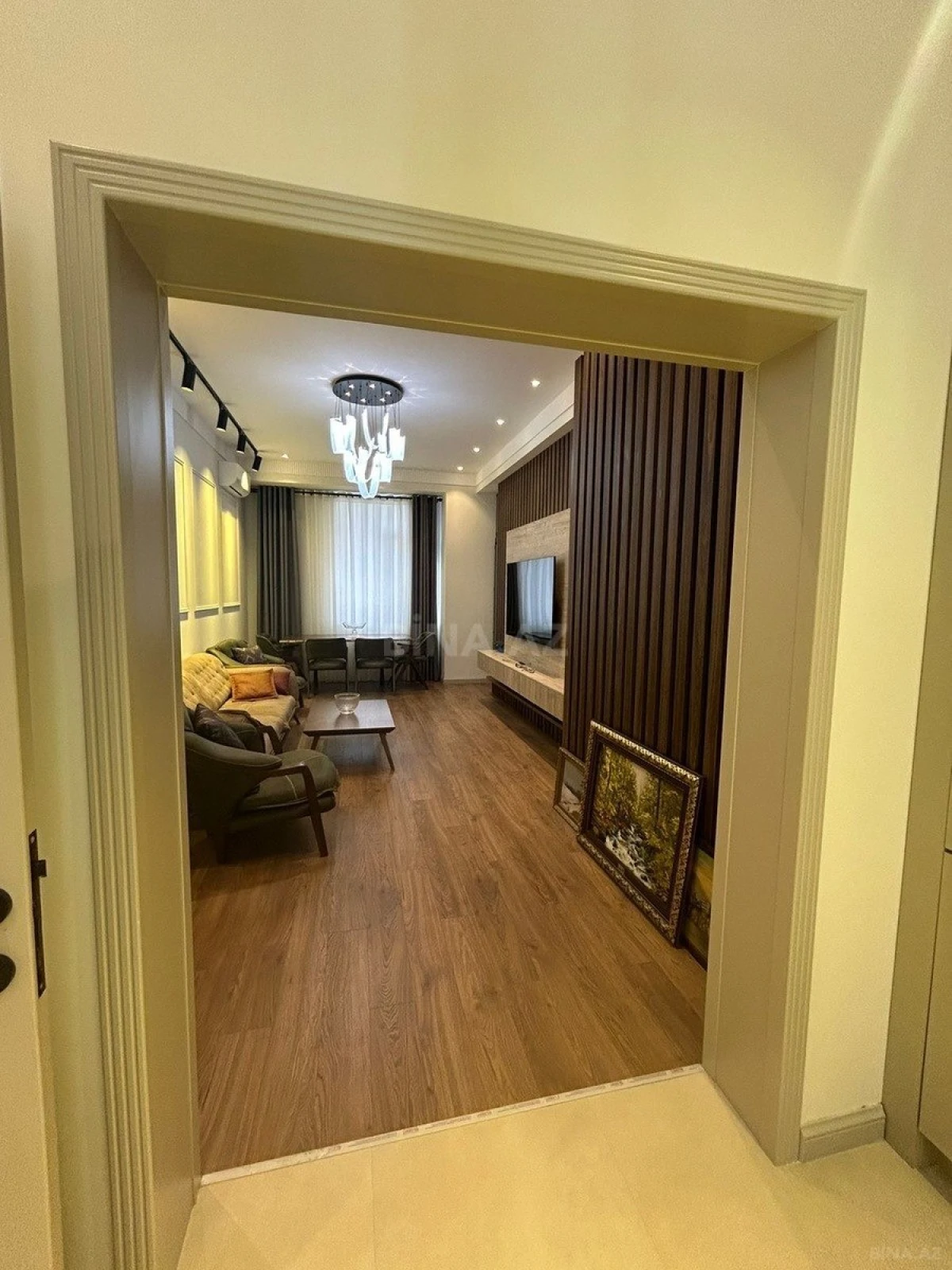 Satılır 2 otaqlı mənzil 85 m²