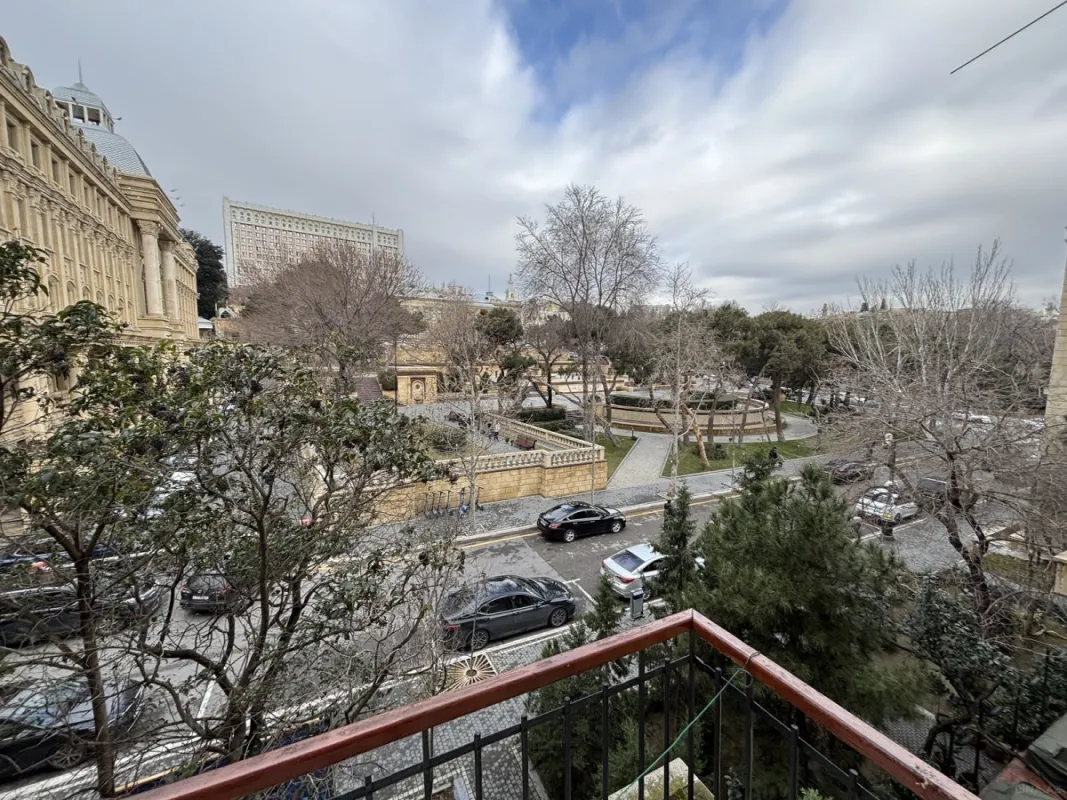 Kirayə verilir 3 otaqlı mənzil 80 m²