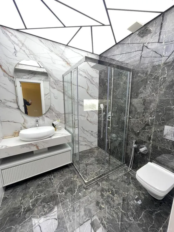 Kirayə verilir 3 otaqlı mənzil 120 m²