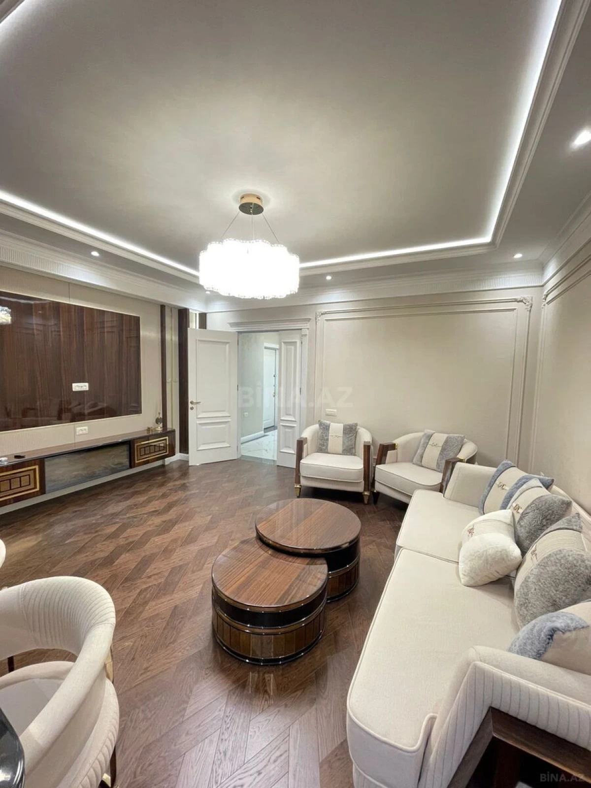 Kirayə verilir 3 otaqlı mənzil 120 m²