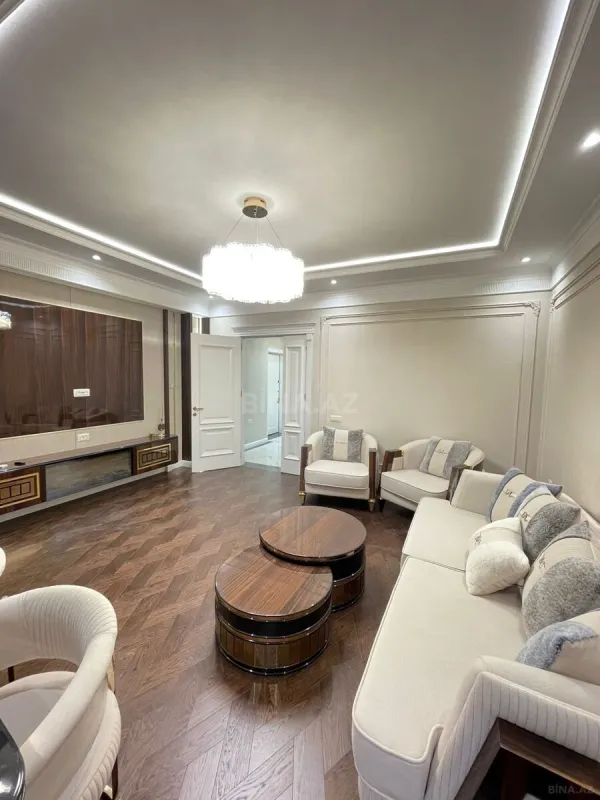 Kirayə verilir 3 otaqlı mənzil 120 m²