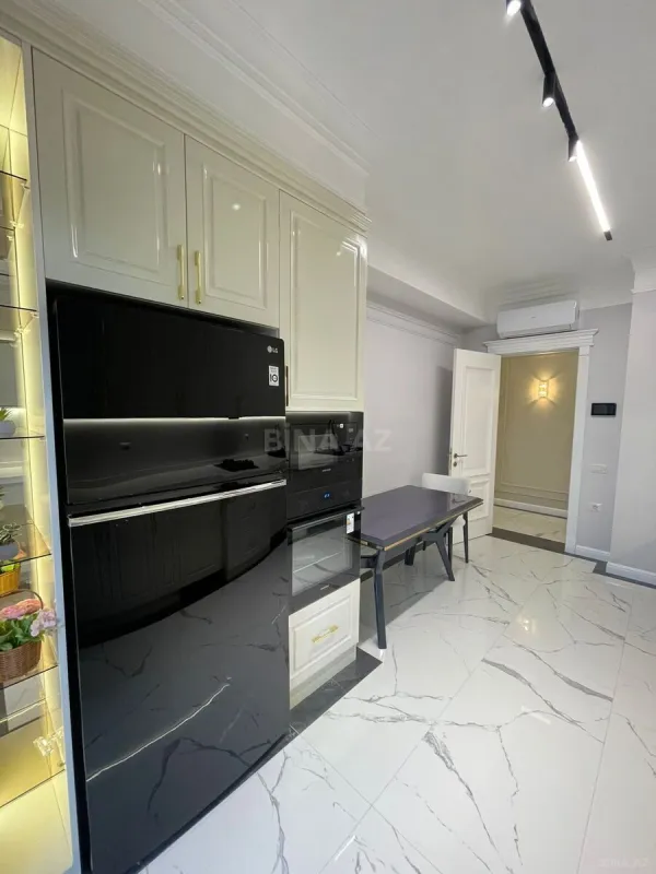 Kirayə verilir 3 otaqlı mənzil 120 m²