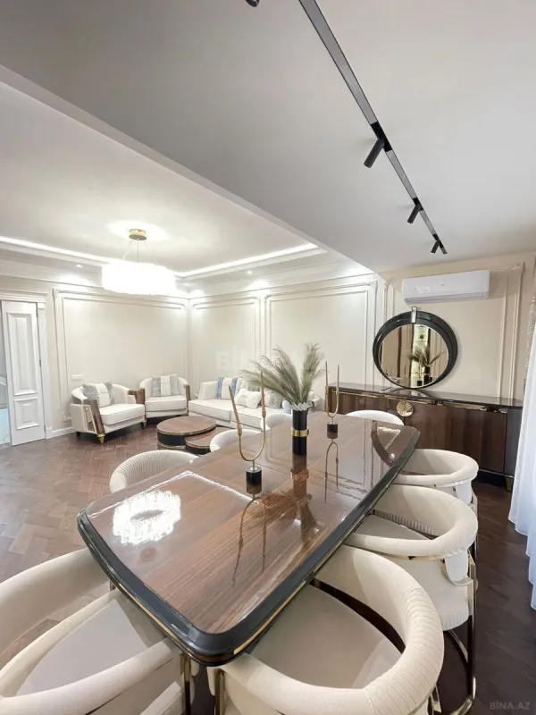 Kirayə verilir 3 otaqlı mənzil 120 m²