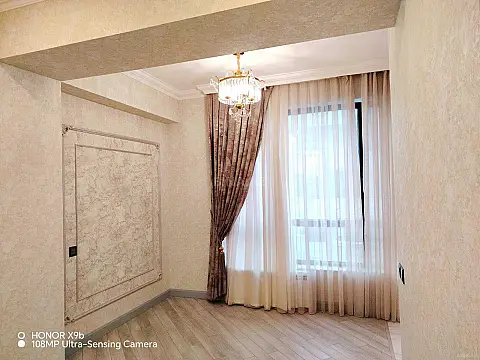Satılır 2 otaqlı mənzil 79.5 m²