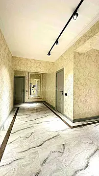 Satılır 2 otaqlı mənzil 79.5 m²