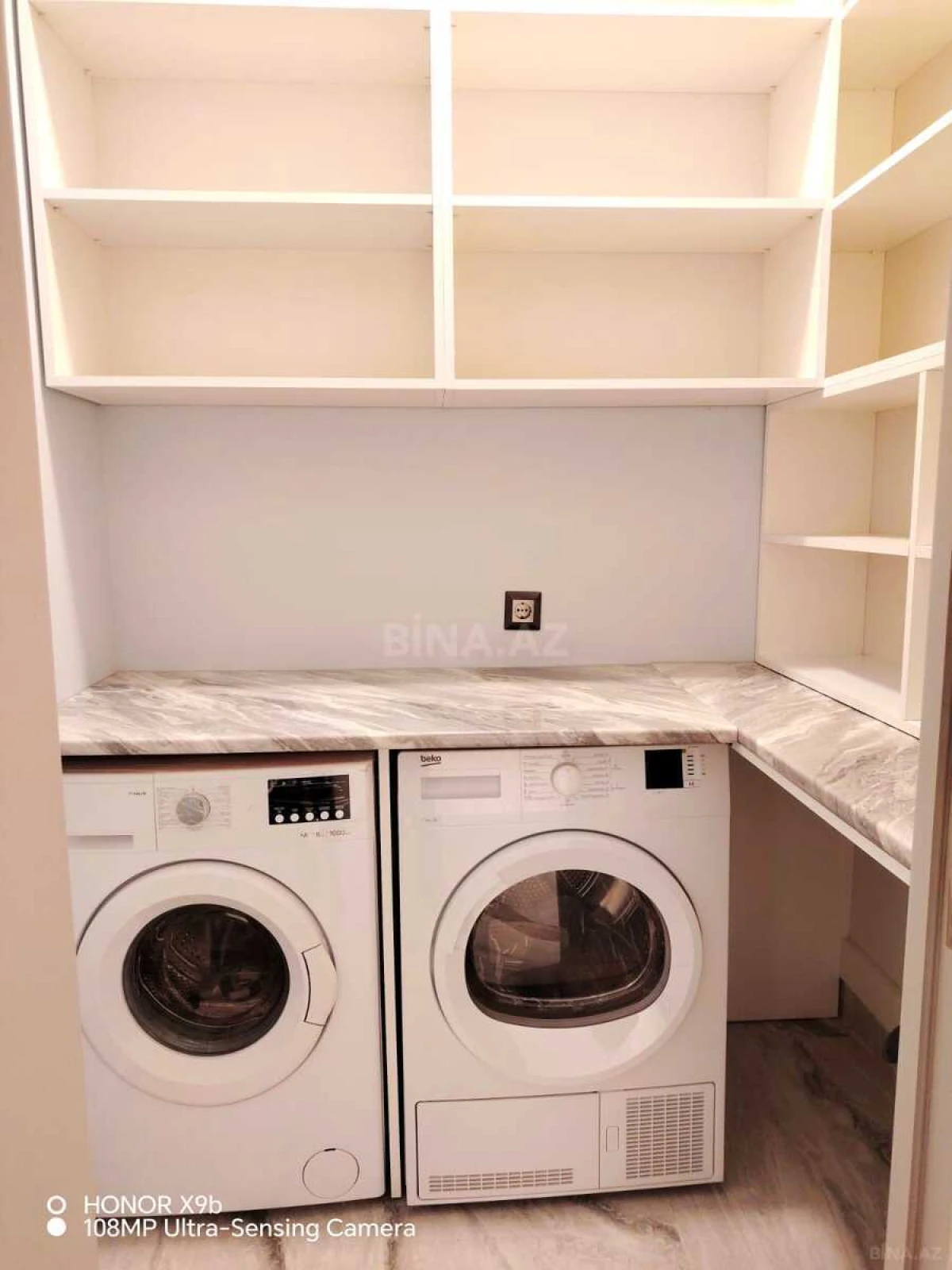 Satılır 2 otaqlı mənzil 79.5 m²