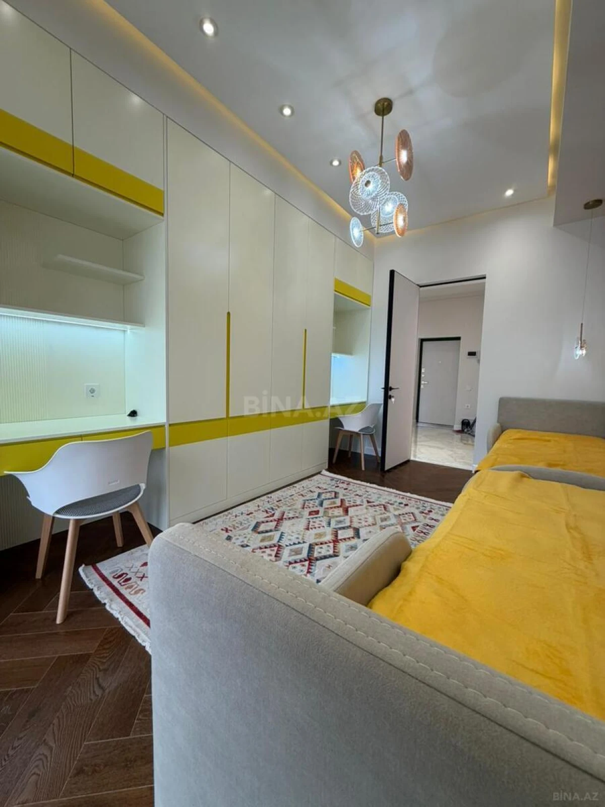 Kirayə verilir 3 otaqlı mənzil 100 m²