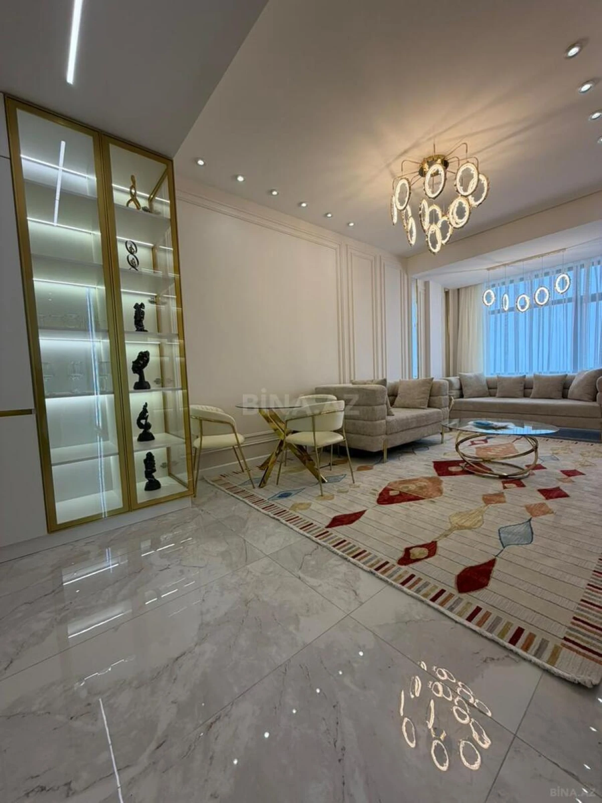 Kirayə verilir 3 otaqlı mənzil 100 m²