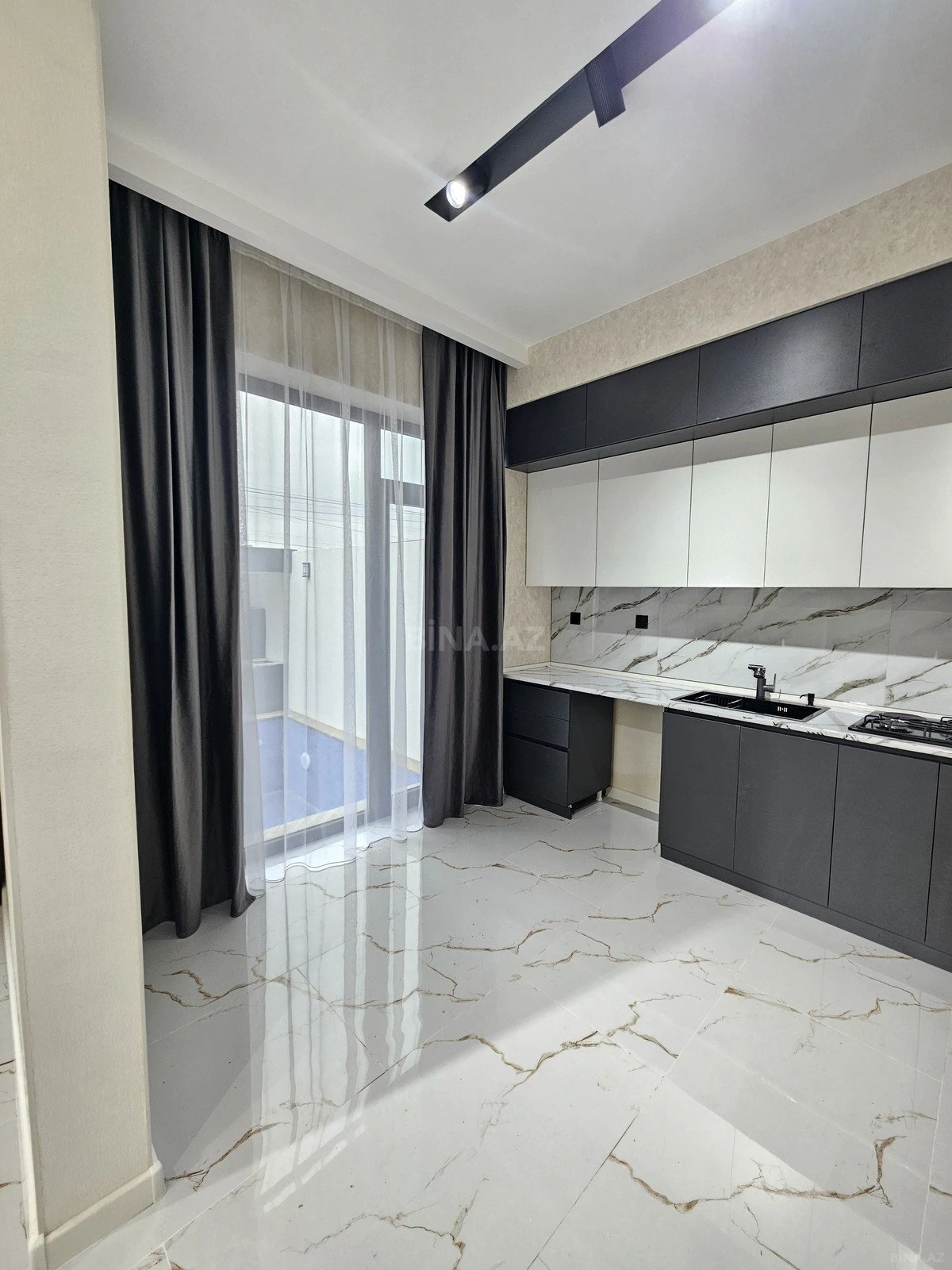Satılır 4 otaqlı həyət evi 120 m²