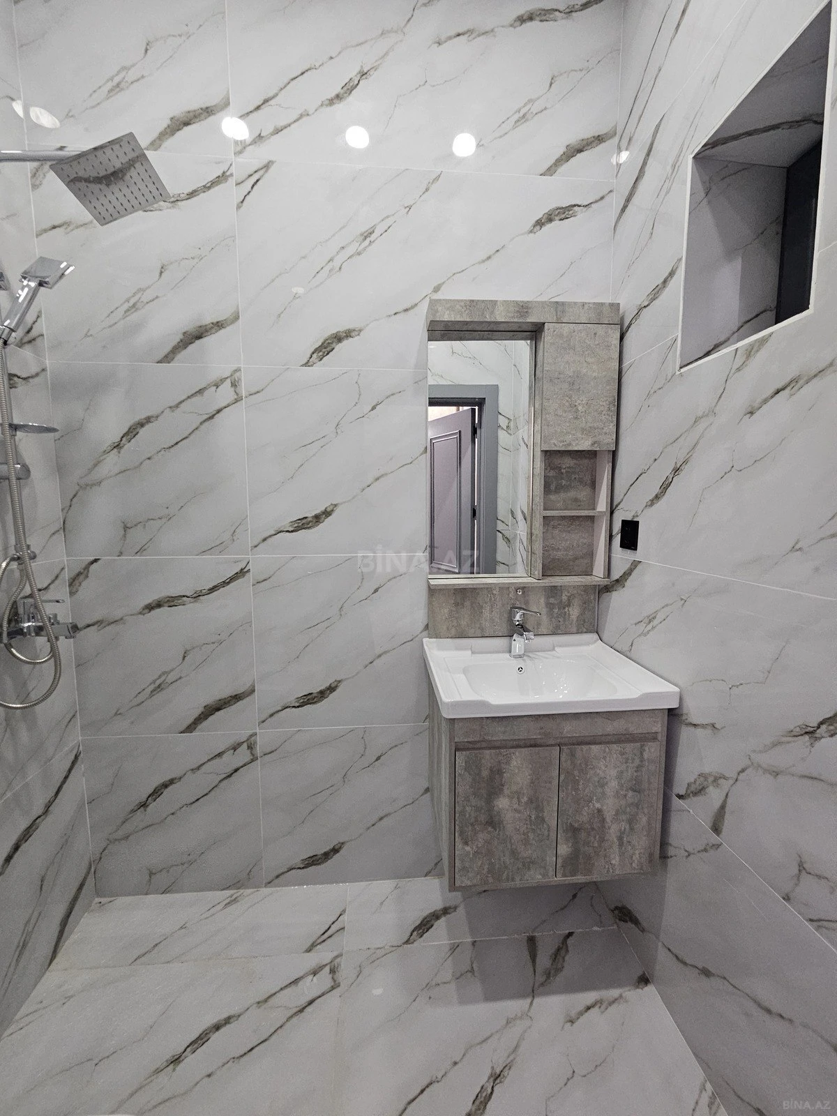 Satılır 4 otaqlı həyət evi 120 m²