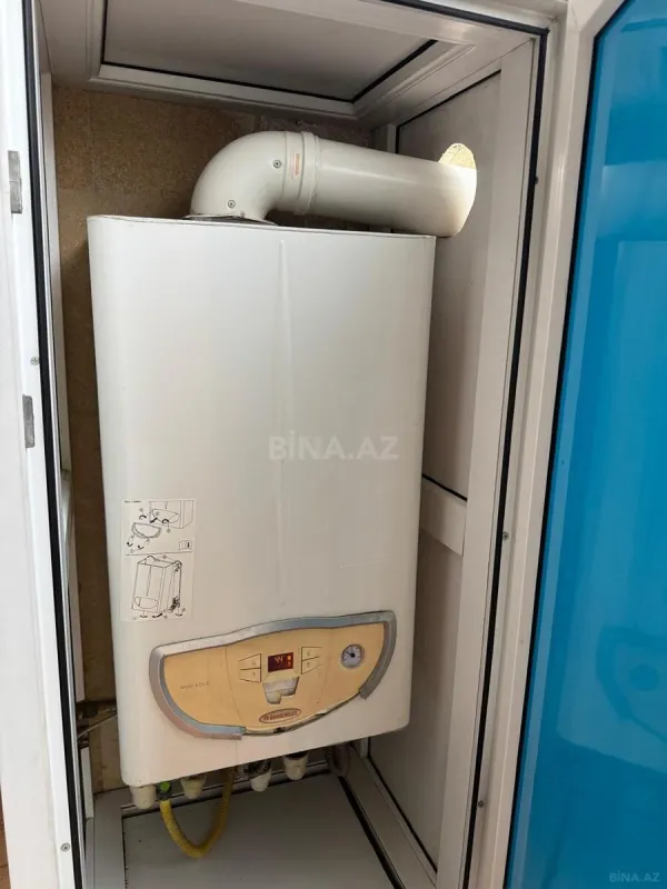 Satılır 4 otaqlı mənzil 186 m²