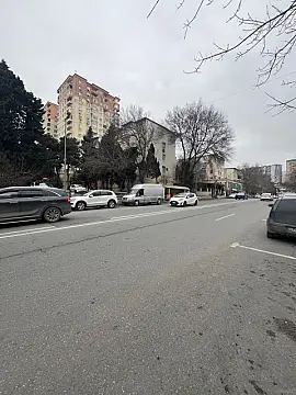 Satılır obyekt 44 m²