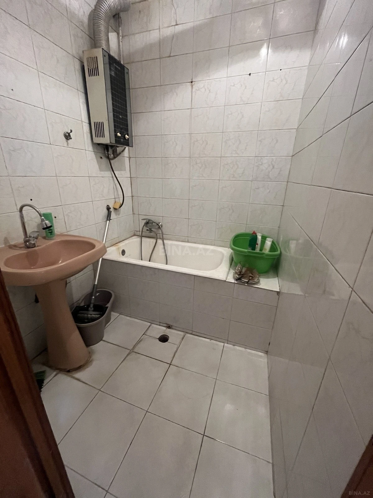 Satılır obyekt 44 m²