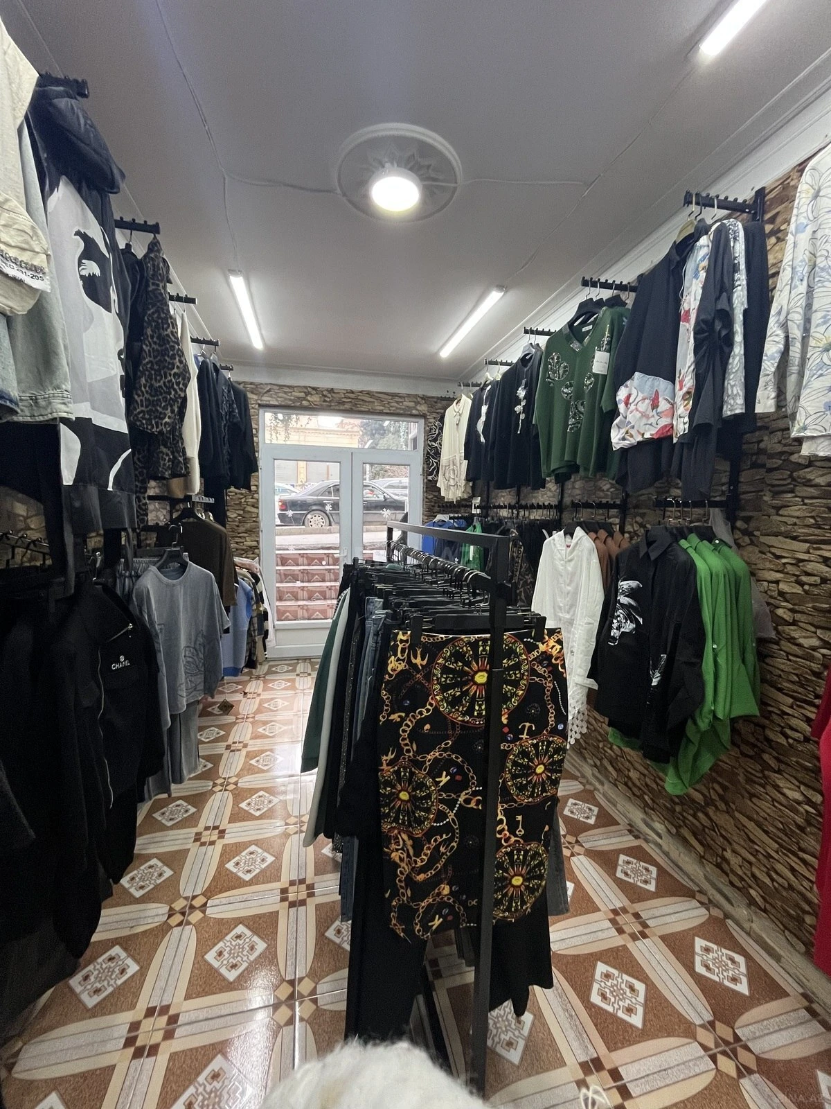 Satılır obyekt 44 m²