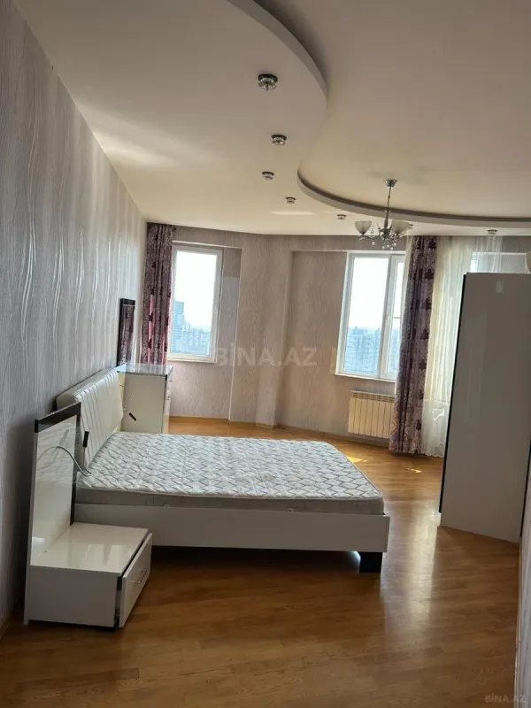 Satılır 3 otaqlı mənzil 91 m²
