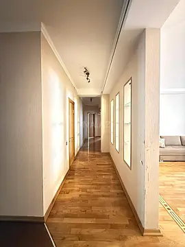 Kirayə verilir 3 otaqlı mənzil 130 m²