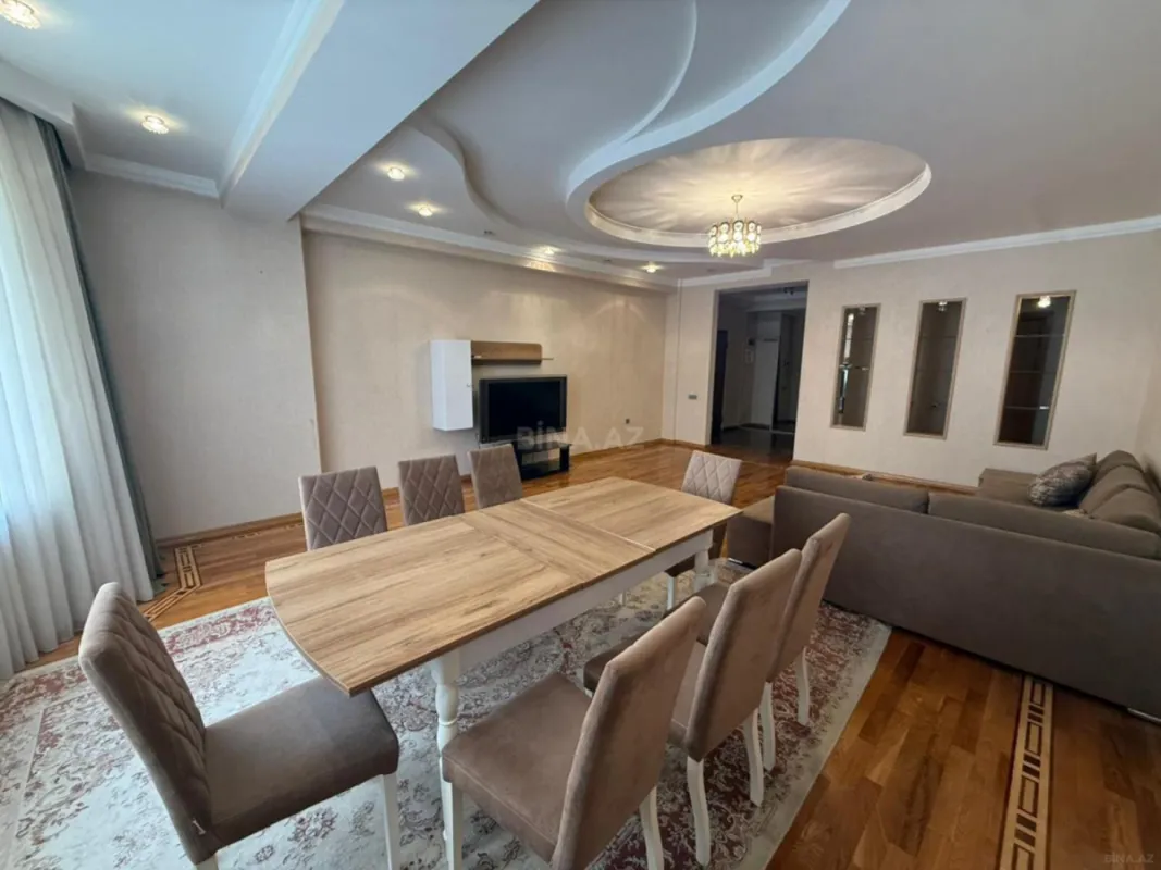 Kirayə verilir 3 otaqlı mənzil 130 m²