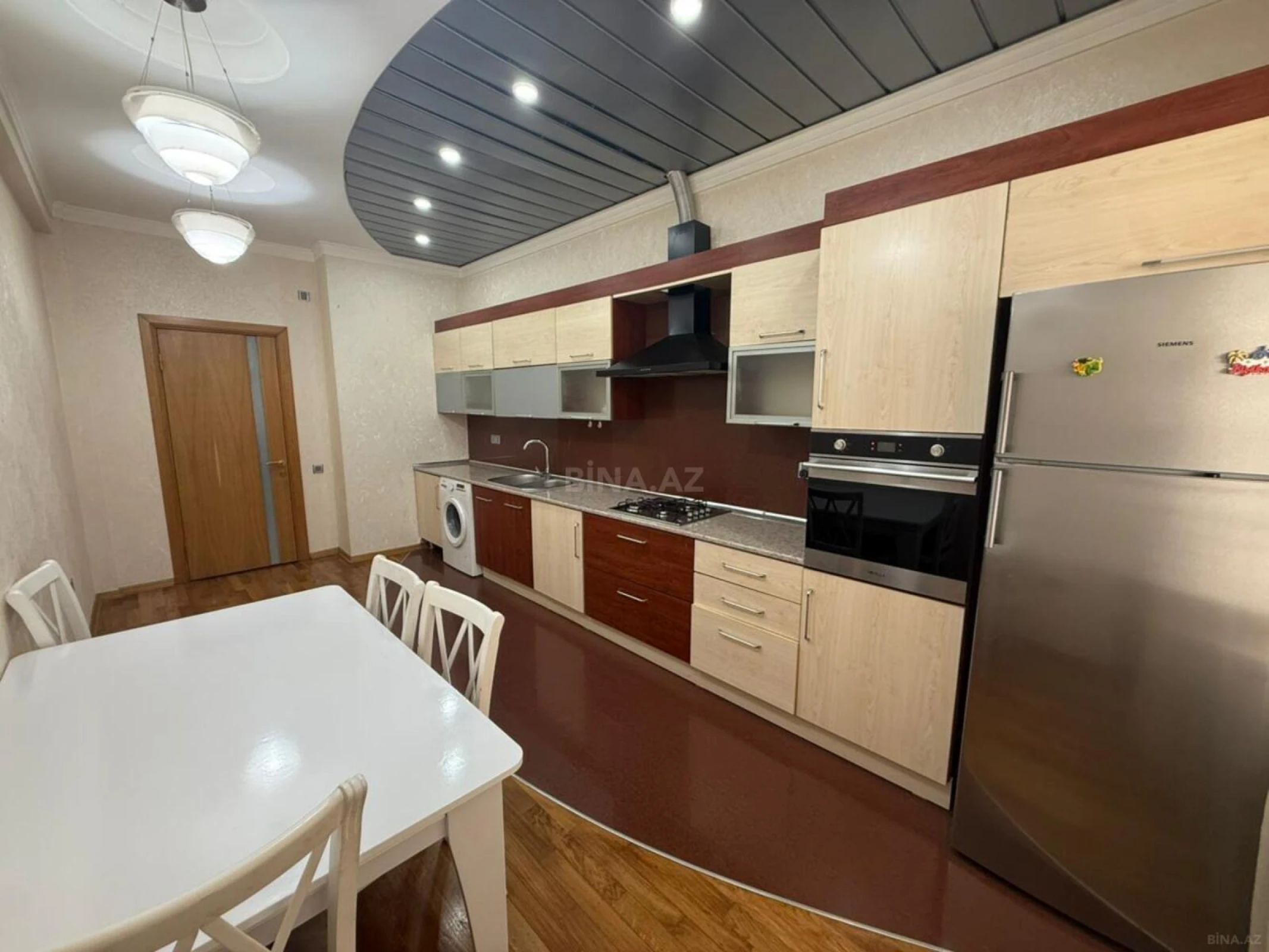 Kirayə verilir 3 otaqlı mənzil 130 m²