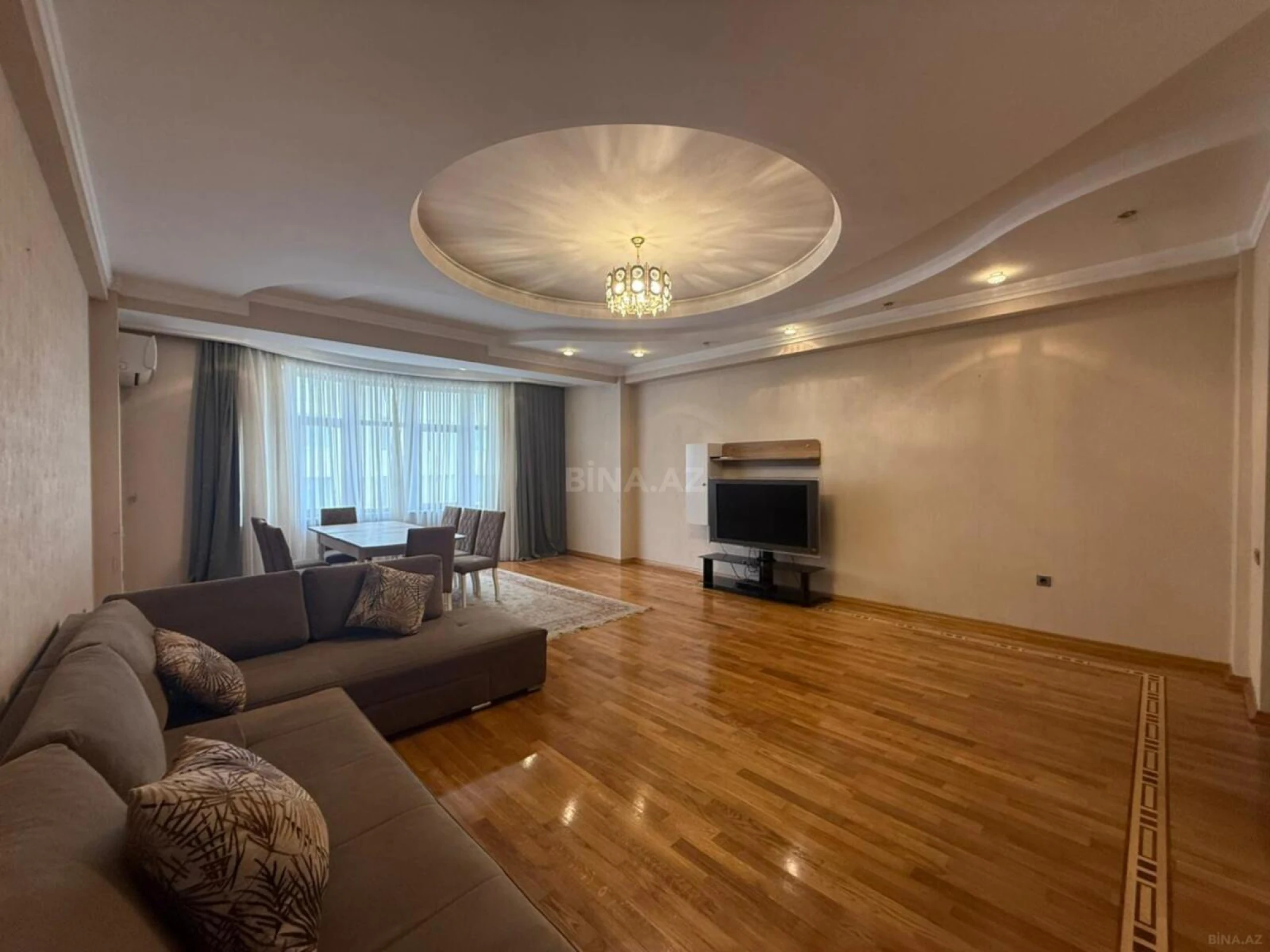 Kirayə verilir 3 otaqlı mənzil 130 m²