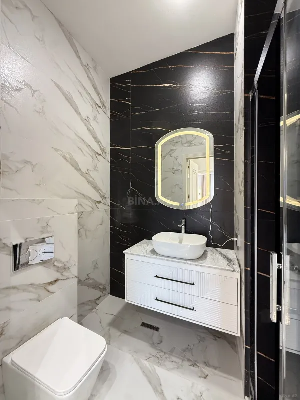 Satılır 3 otaqlı mənzil 132 m²