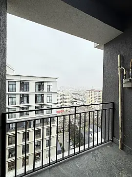 Satılır 3 otaqlı mənzil 132 m²