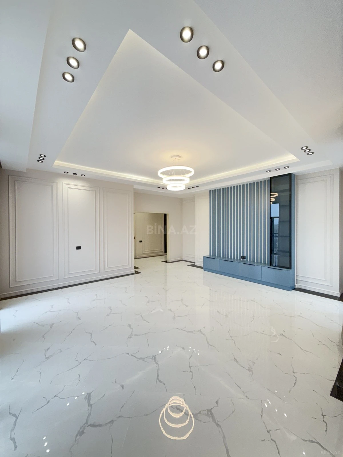 Satılır 3 otaqlı mənzil 132 m²