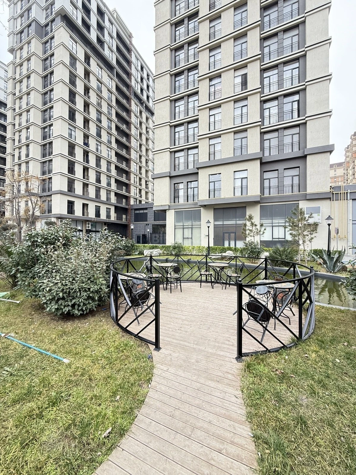 Satılır 3 otaqlı mənzil 132 m²