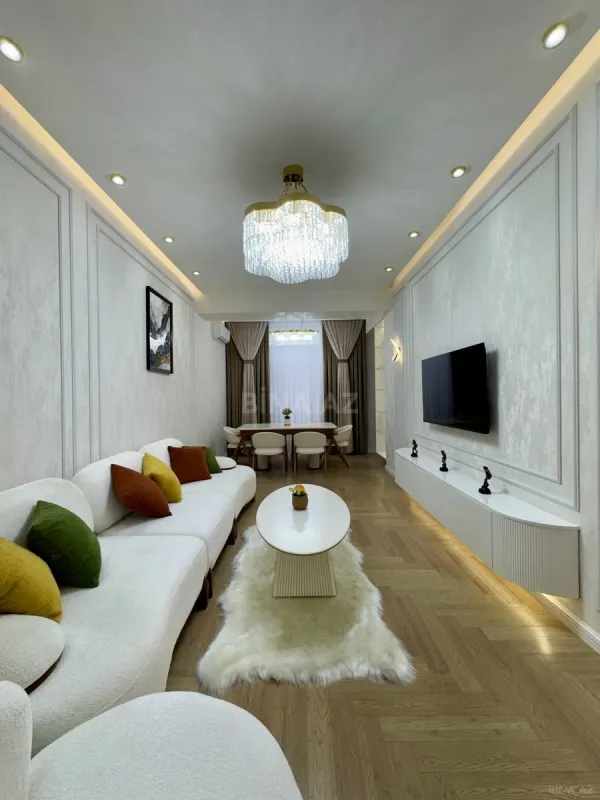 Satılır 3 otaqlı mənzil 98 m²