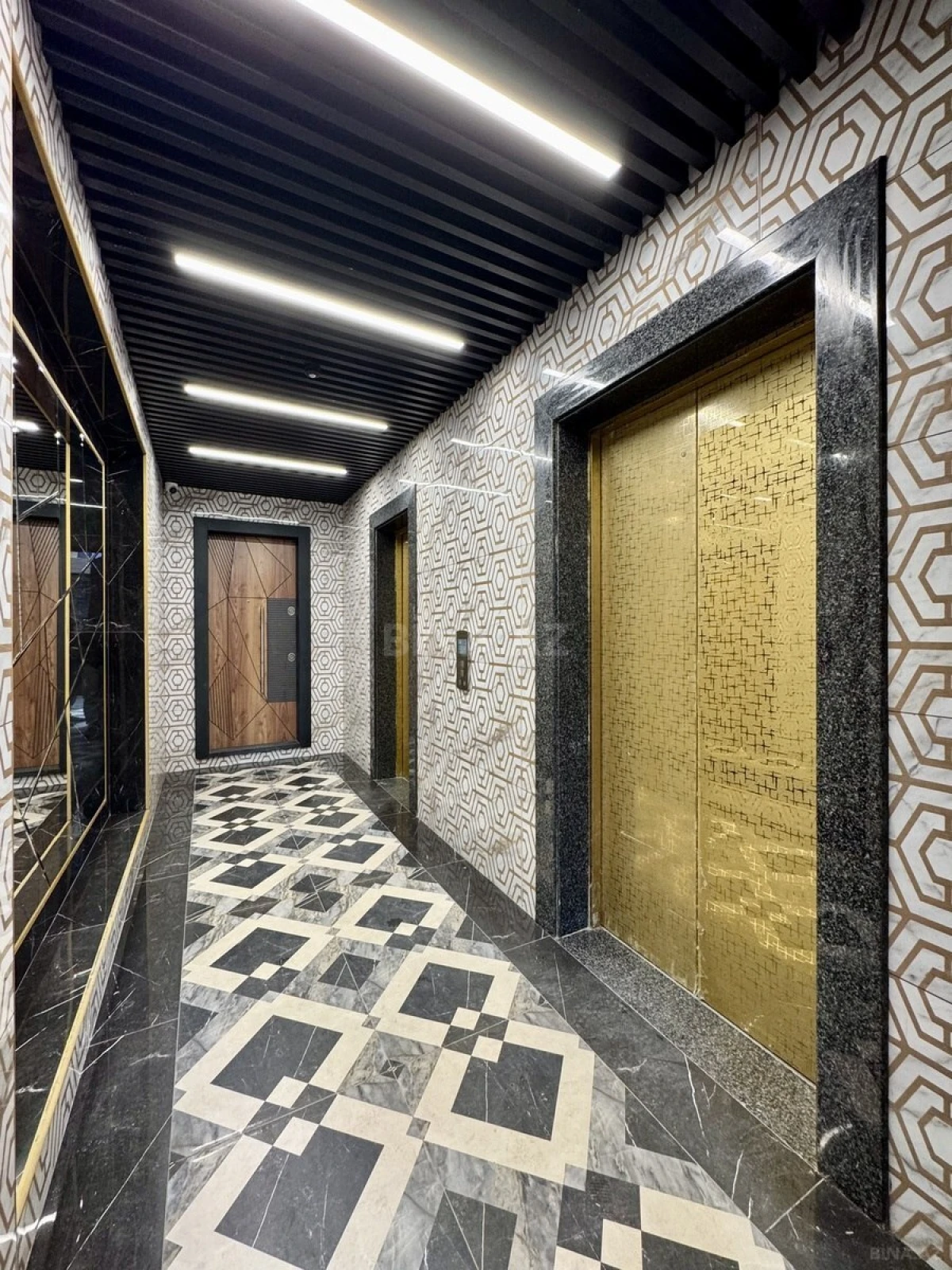 Satılır 3 otaqlı mənzil 98 m²