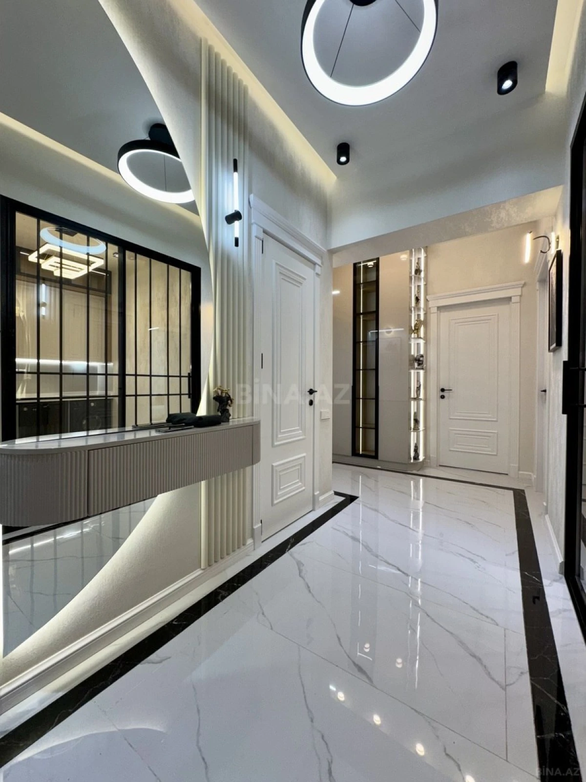 Satılır 3 otaqlı mənzil 98 m²