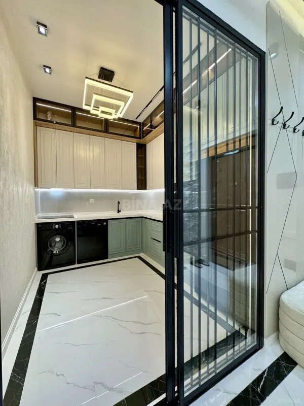 Satılır 3 otaqlı mənzil 98 m²