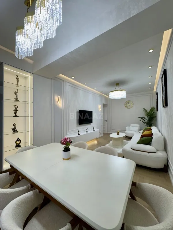 Satılır 3 otaqlı mənzil 98 m²