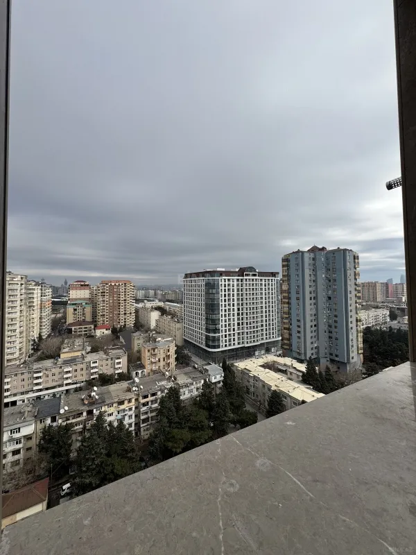Satılır 3 otaqlı mənzil 98 m²
