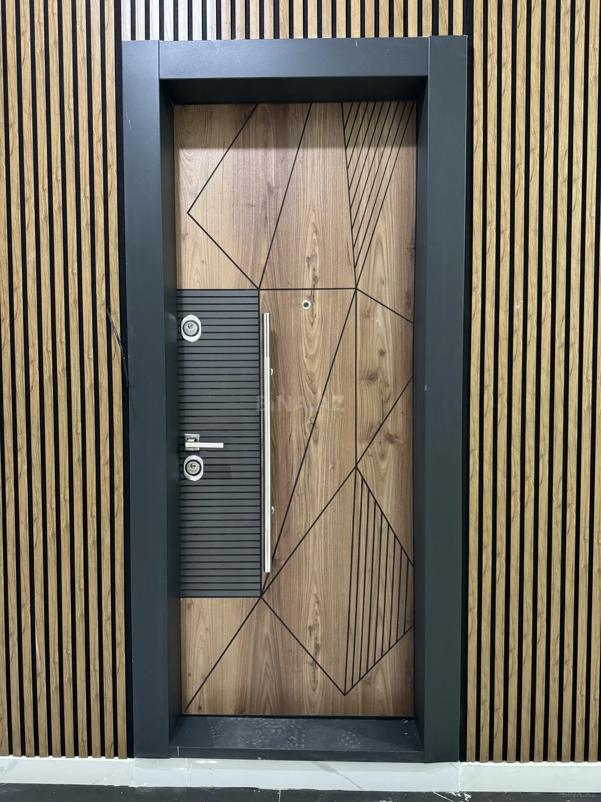 Satılır 3 otaqlı mənzil 98 m²