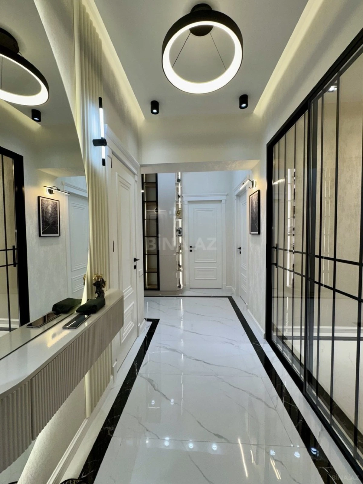 Satılır 3 otaqlı mənzil 98 m²