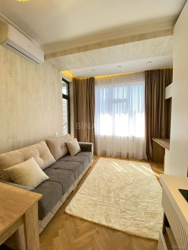 Kirayə verilir 2 otaqlı mənzil 60 m²