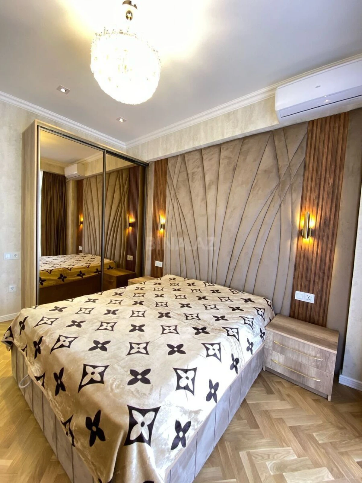 Kirayə verilir 2 otaqlı mənzil 60 m²