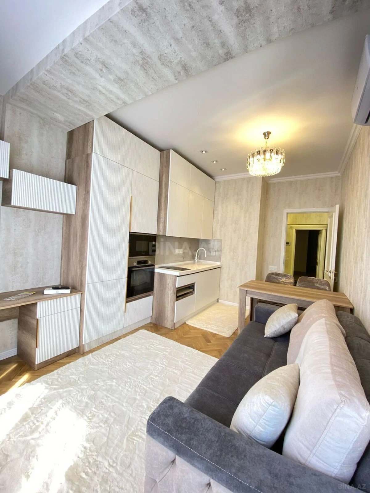 Kirayə verilir 2 otaqlı mənzil 60 m²