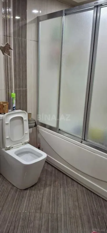 Satılır 2 otaqlı mənzil 105 m²