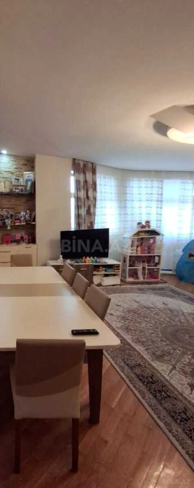 Satılır 2 otaqlı mənzil 105 m²