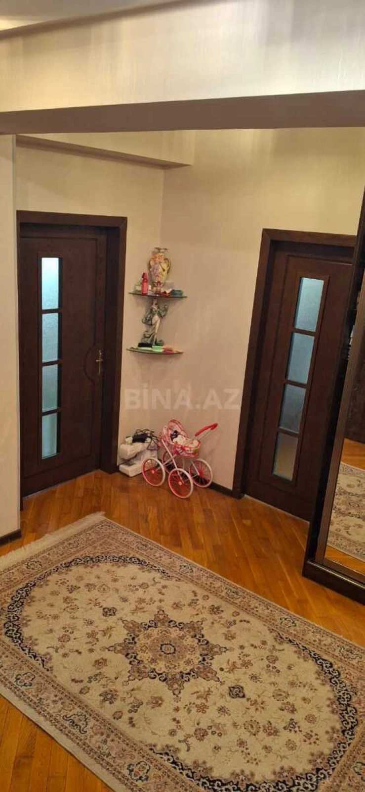 Satılır 2 otaqlı mənzil 105 m²