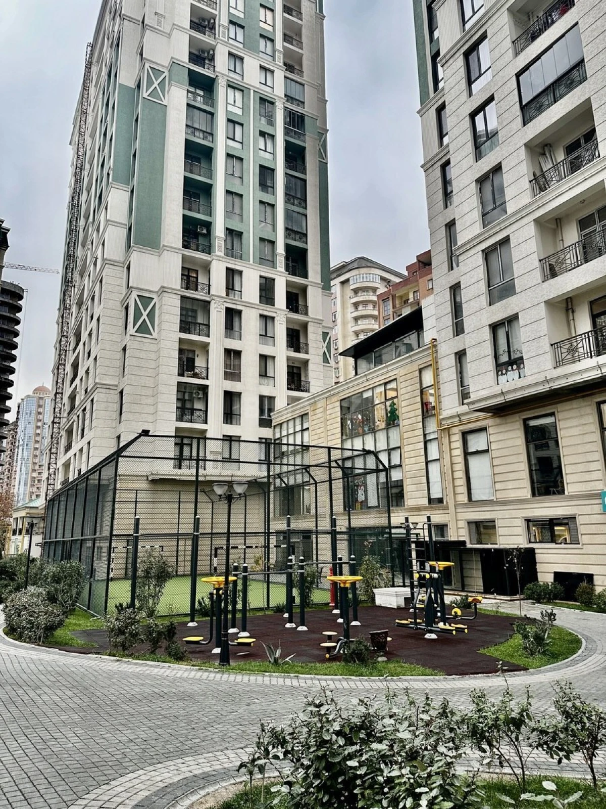Satılır 2 otaqlı mənzil 60 m²