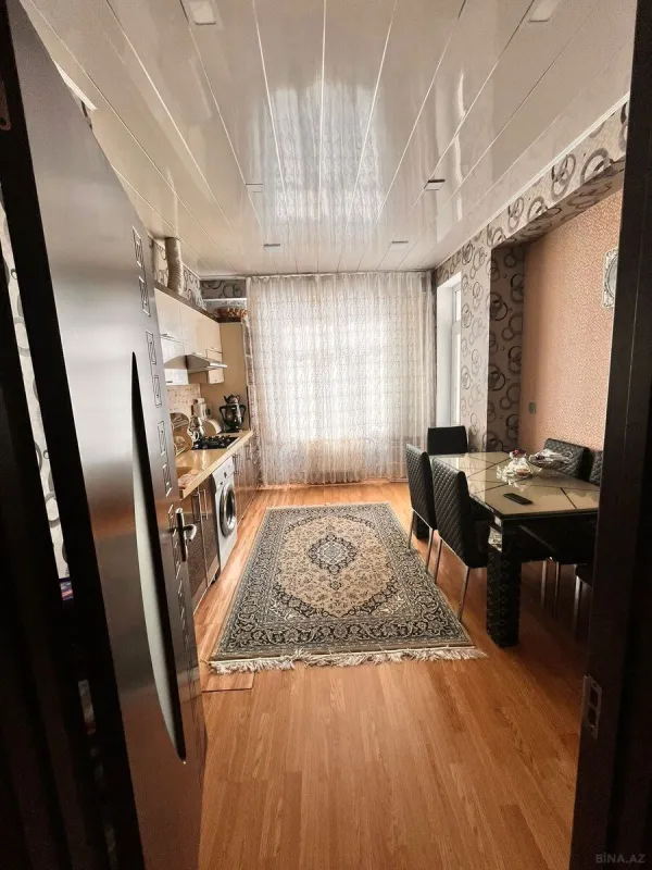 Satılır 4 otaqlı mənzil 130 m²