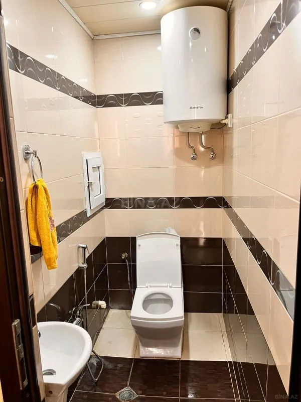 Satılır 4 otaqlı mənzil 130 m²