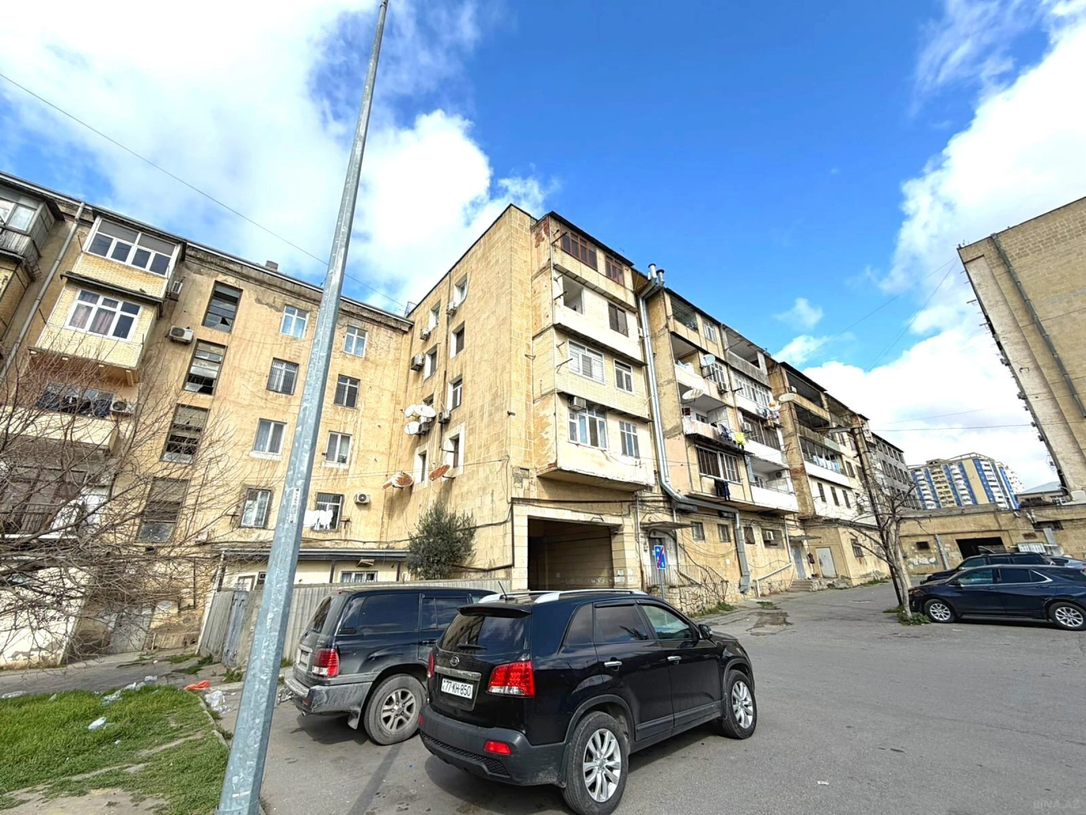 Satılır 1 otaqlı mənzil 45 m²