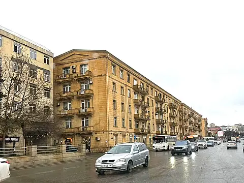 Satılır 1 otaqlı mənzil 45 m²