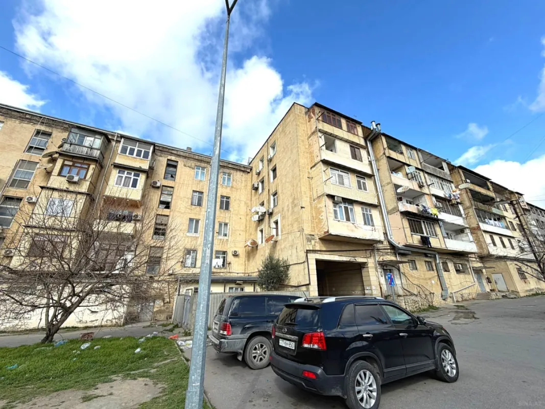 Satılır 1 otaqlı mənzil 45 m²